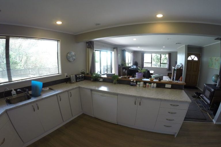 Photo of property in 10 Pump Lane, Whitby, Porirua, 5024