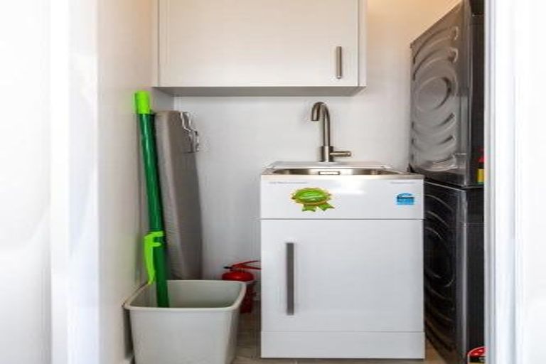 Photo of property in 102 Peterborough Street, Christchurch Central, Christchurch, 8013