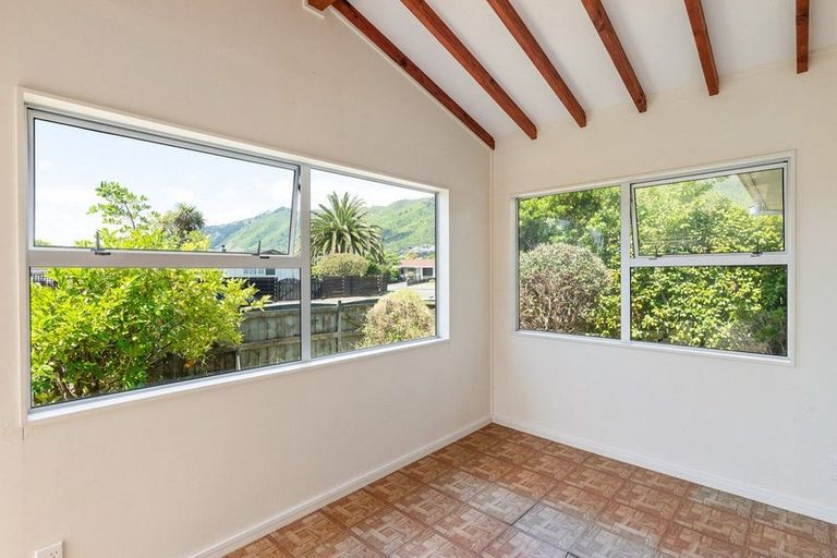 Photo of property in 22 Sylvan Avenue, Waikanae, 5036