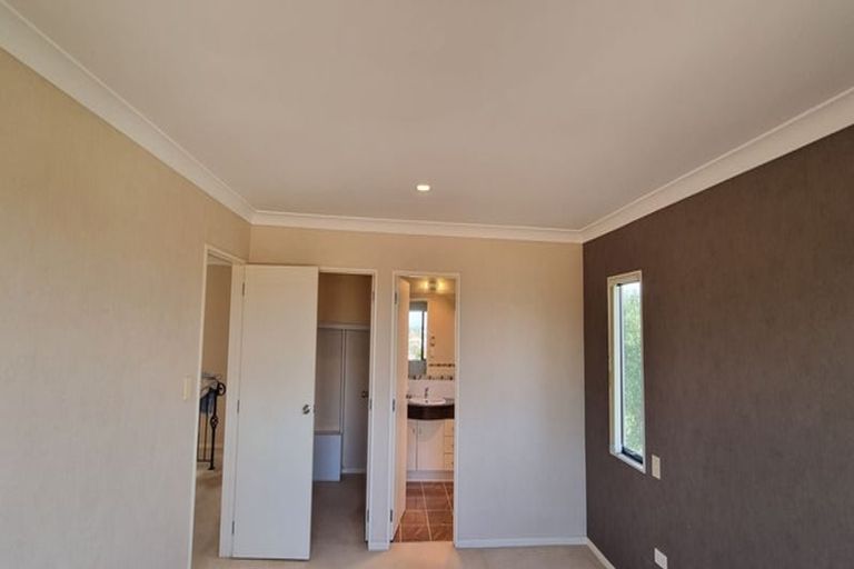 Photo of property in 72 Gracechurch Drive, Flat Bush, Auckland, 2016