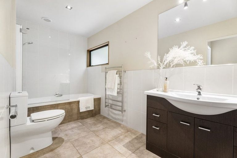 Photo of property in 50a Duncansby Road, Stanmore Bay, Whangaparaoa, 0932