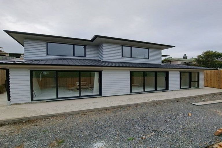 Photo of property in 1a Te Reinga View, Tawa, Wellington, 5028