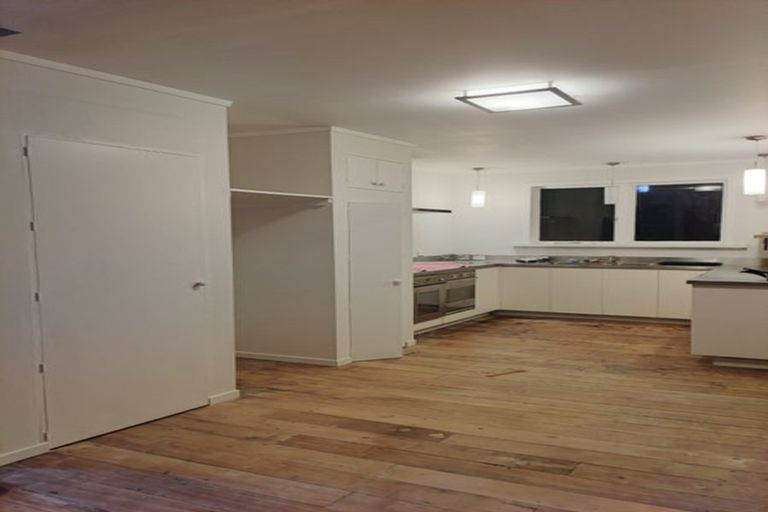 Photo of property in 145 Rongotai Road, Kilbirnie, Wellington, 6022