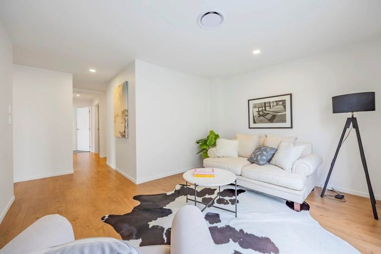 Photo of property in 6 Bela Vista Boulevard, Swanson, Auckland, 0614