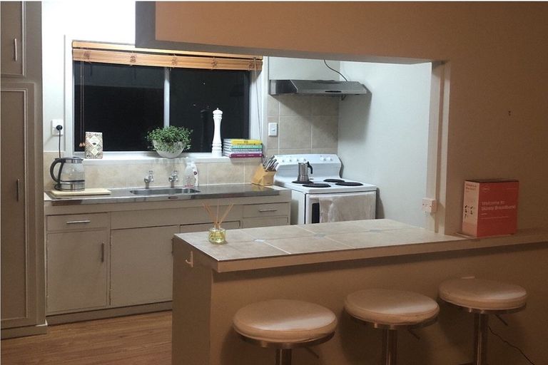 Photo of property in 6/28 William Bond Street, Stanley Point, Auckland, 0624