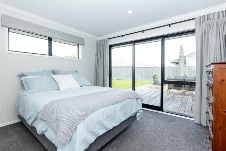 Photo of property in 15 Hikawera Drive, Frimley, Hastings, 4120