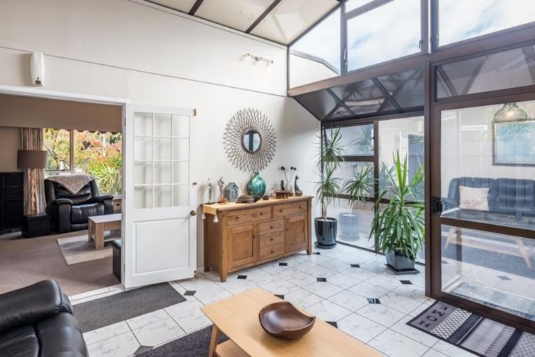 Photo of property in 5 Bahama Crescent, Paraparaumu Beach, Paraparaumu, 5032