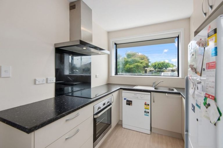 Photo of property in 1/68 Acacia Avenue, Upper Riccarton, Christchurch, 8041