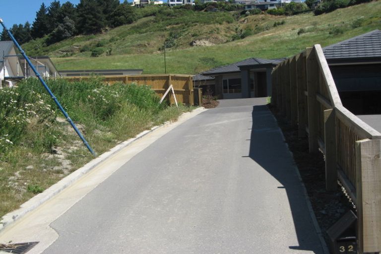 Photo of property in 32 Pentonville Close, Westmorland, Christchurch, 8025