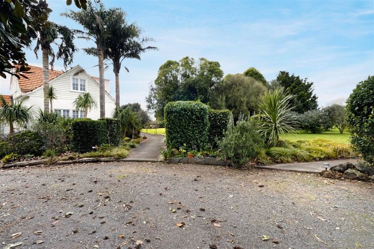 Photo of property in 115 Awhitu Road, Karioitahi, Waiuku, 2683