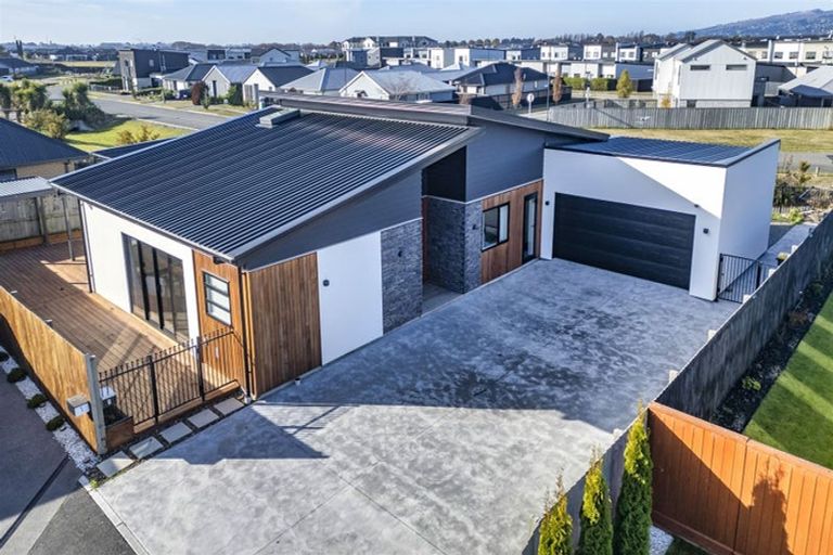 Photo of property in 7 Dianthus Place, Wigram, Christchurch, 8025