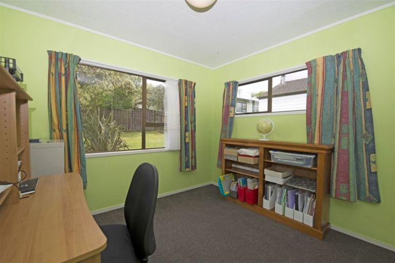 Photo of property in 180 Universal Drive, Henderson, Auckland, 0610