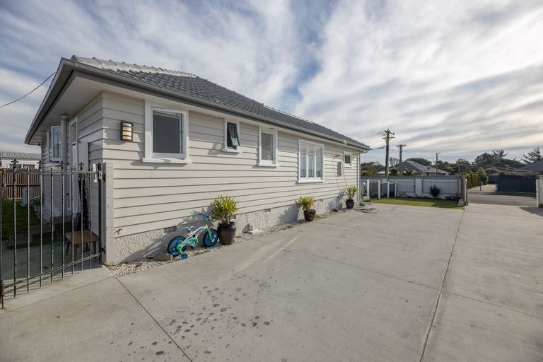 Photo of property in 8 Pandora Street, North New Brighton, Christchurch, 8083
