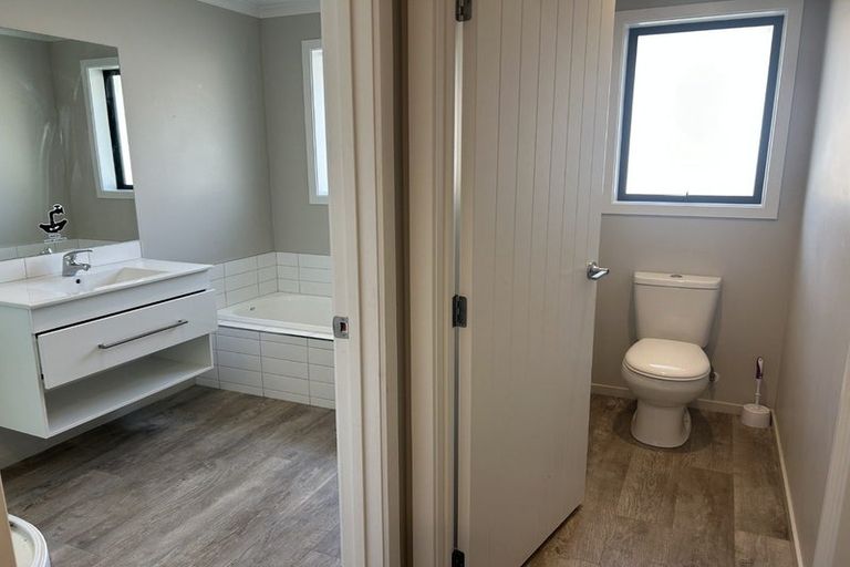 Photo of property in 10 Les Wakefield Road, Mapua, 7005