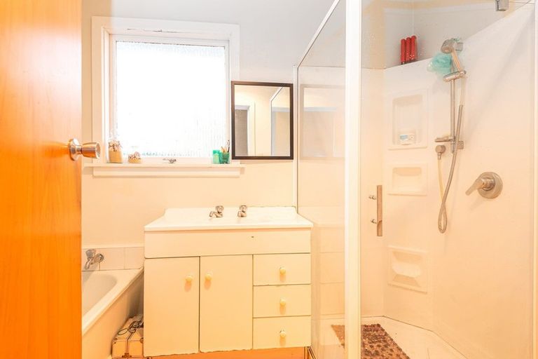 Photo of property in 35 Glenrowan Avenue, Avondale, Christchurch, 8061