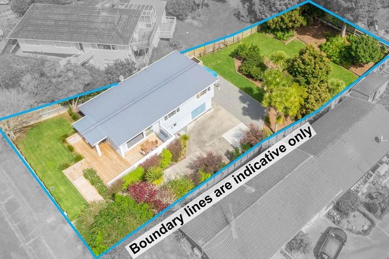 Photo of property in 34 Acacia Road, Torbay, Auckland, 0632