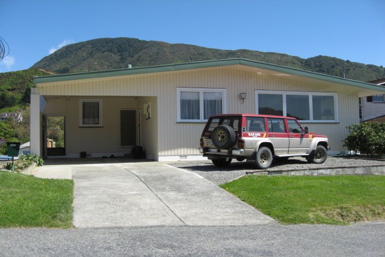 Photo of property in 63 Kent Street, Picton, 7220
