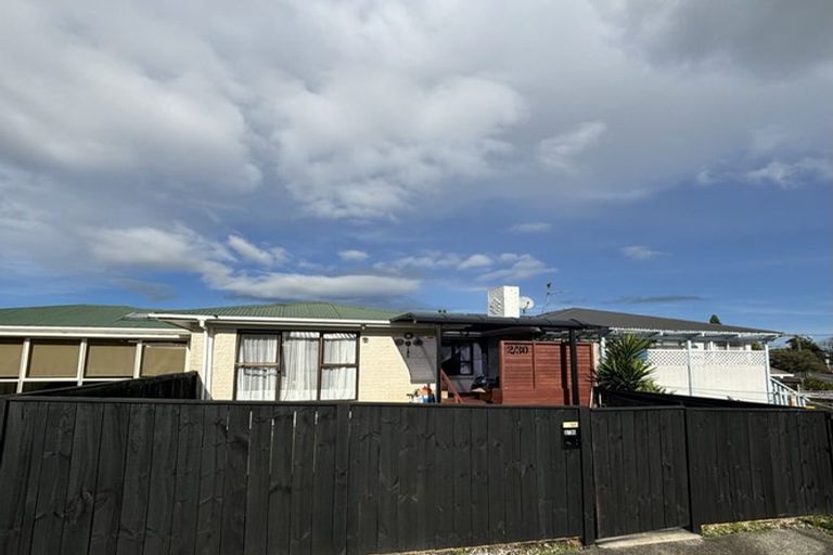 Photo of property in 2/30 Union Street, Papakura, 2110