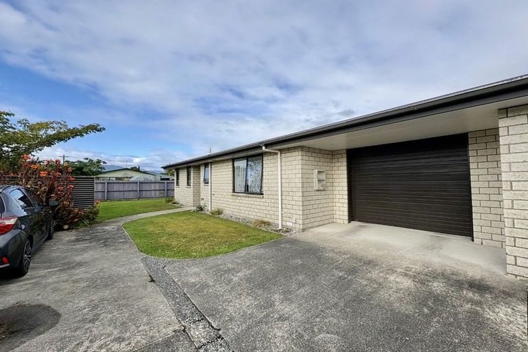 Photo of property in 10a-b Harkness Place, Westport, 7825