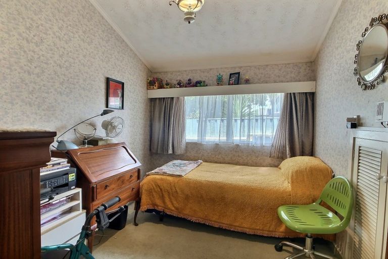Photo of property in 1/12 Lannie Place, Greenmeadows, Napier, 4112