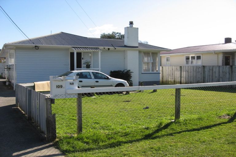 Photo of property in 109b Moohan Street, Wainuiomata, Lower Hutt, 5014