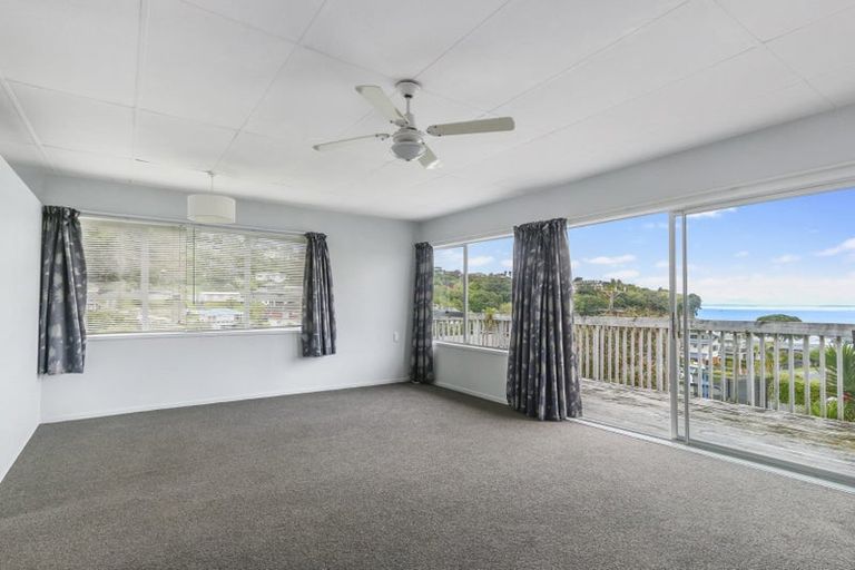 Photo of property in 3 Capitol Road, Matakatia, Whangaparaoa, 0930