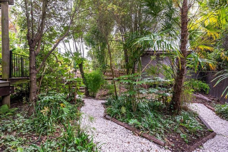 Photo of property in 198 Riverlaw Terrace, Saint Martins, Christchurch, 8022