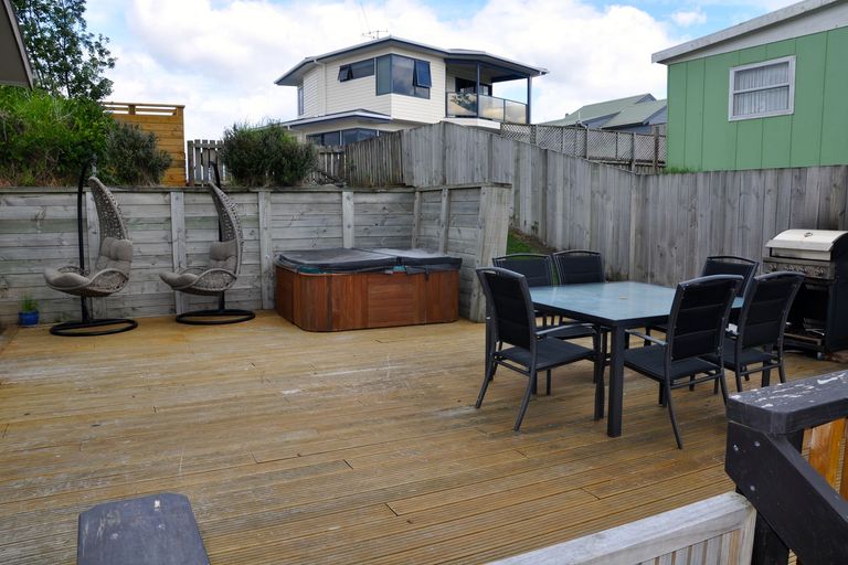 Photo of property in 174a Seaforth Road, Waihi Beach, 3611