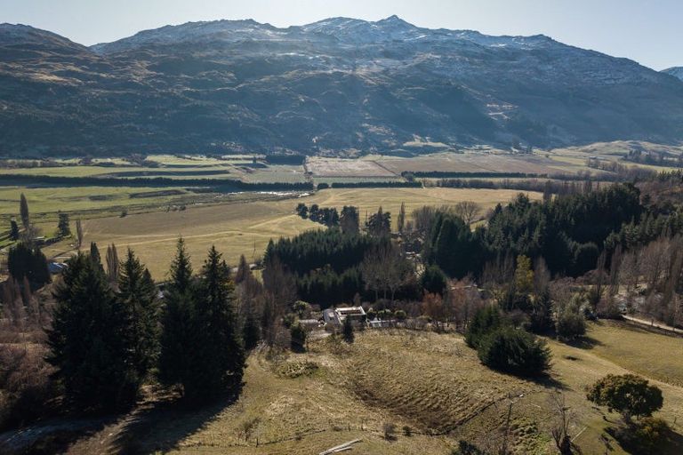 Photo of property in 36 Dalefield Road, Dalefield, Queenstown, 9371
