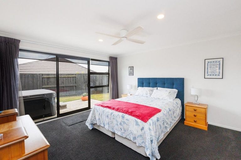 Photo of property in 55 Rodeo Drive, Kelvin Grove, Palmerston North, 4414
