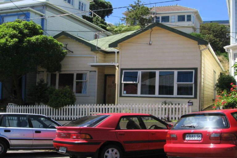 Photo of property in 25 Hiropi Street, Newtown, Wellington, 6021