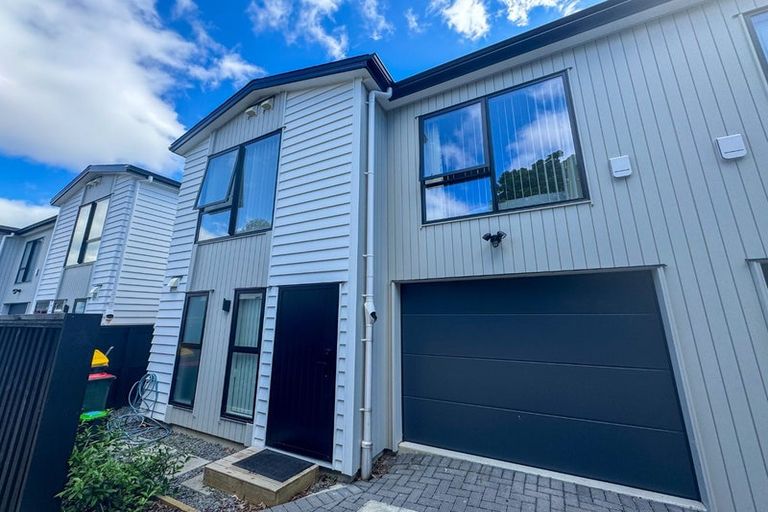 Photo of property in 9c Sari Place, Massey, Auckland, 0614