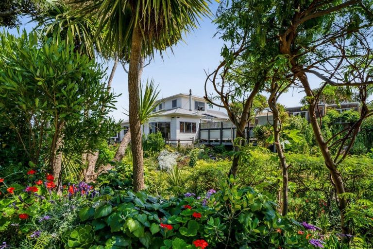 Photo of property in 11 Dieffenbach Street, Opunake, 4616