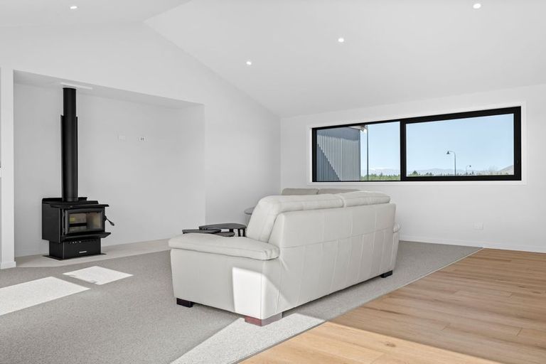 Photo of property in 38 Lakeland Avenue, Twizel, 7901