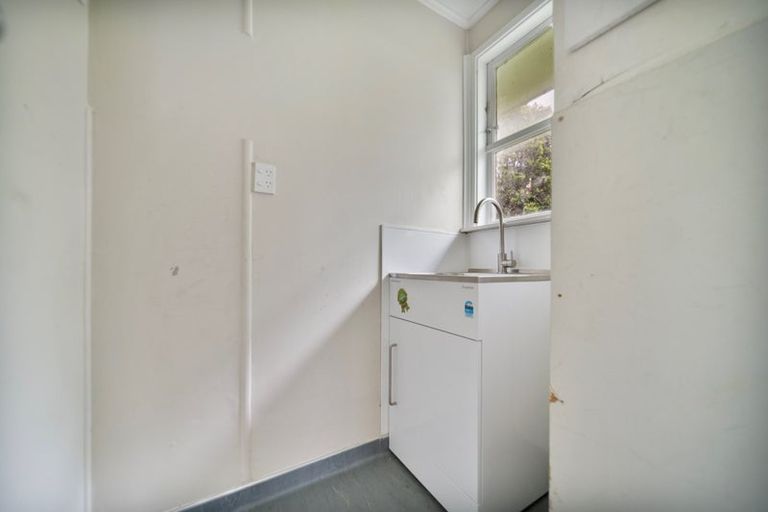 Photo of property in 130 Chichester Drive, Rosehill, Papakura, 2113