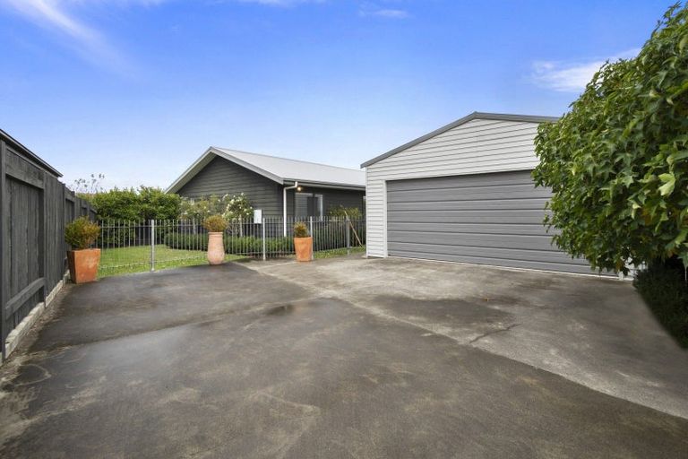 Photo of property in 11 Wescombe Grove, Feilding, 4702