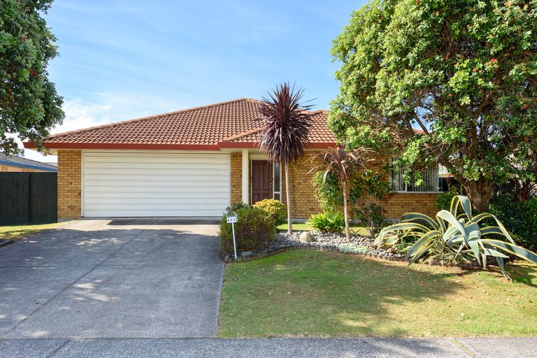 Photo of property in 683 Gloucester Road, Papamoa Beach, Papamoa, 3118