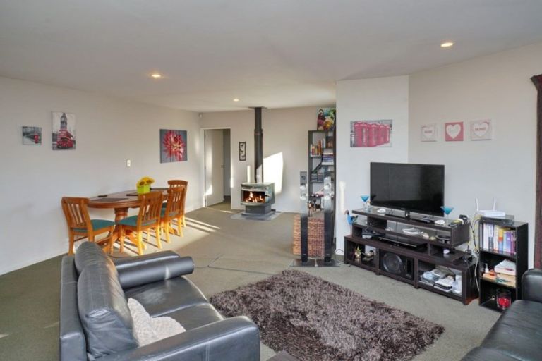 Photo of property in 39 Welsford Street, Woodend, 7610