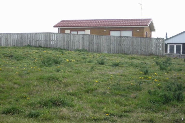 Photo of property in 13 Matakane Street, Waitarere Beach, Levin, 5510