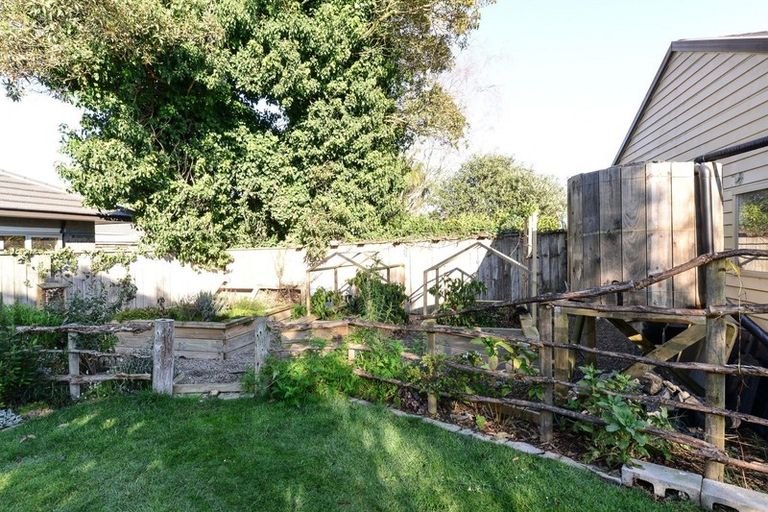 Photo of property in 12 Holland Road, Fairfield, Hamilton, 3214