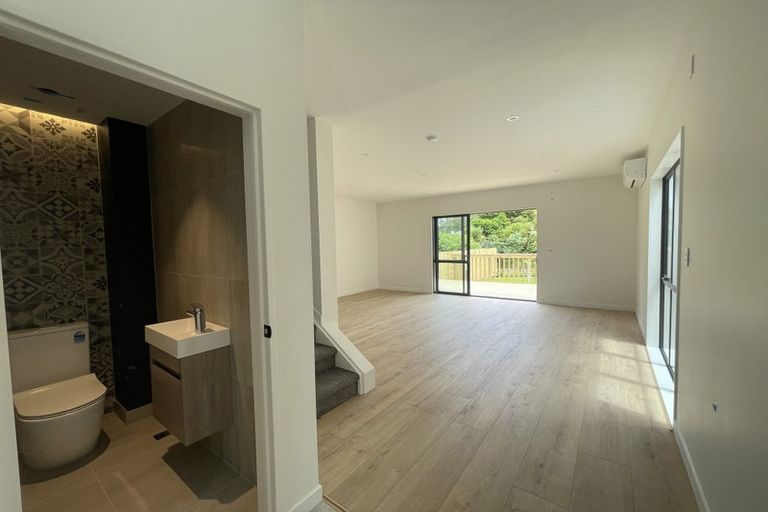 Photo of property in 40d Evelyn Place, Hillcrest, Auckland, 0627