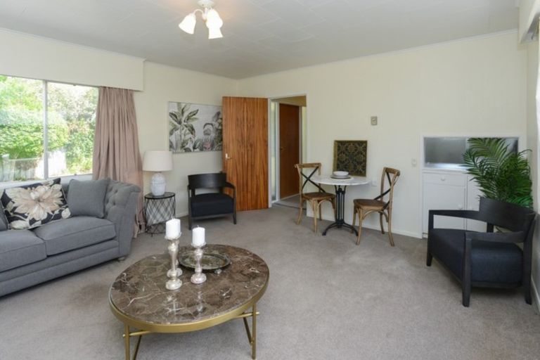Photo of property in 16 Selwyn Road, Havelock North, 4130