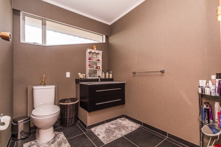 Photo of property in 6 Hamilton Avenue, Winton, 9720