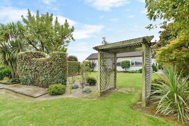 Photo of property in 8 Douglas Street, Rangiora, 7400