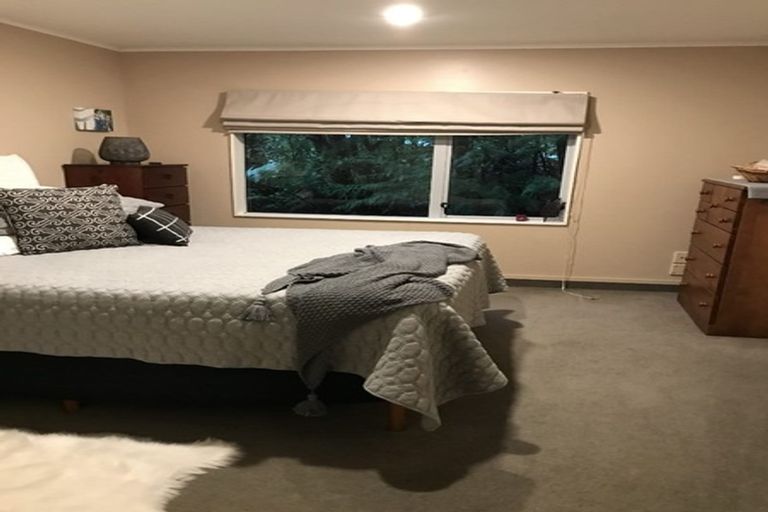 Photo of property in 498 Stokes Valley Road, Stokes Valley, Lower Hutt, 5019