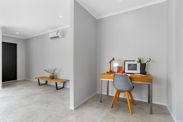 Photo of property in 29 Cambie Avenue, Red Beach, 0932