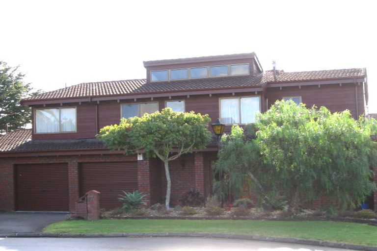 Photo of property in 7 Coquille Place, Half Moon Bay, Auckland, 2012