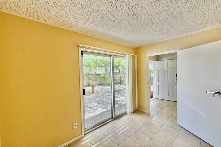 Photo of property in 25a Schnapper Rock Road, Greenhithe, Auckland, 0632