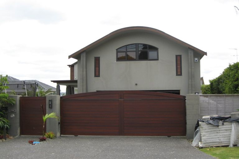 Photo of property in 102 Tindalls Bay Road, Tindalls Beach, Whangaparaoa, 0930