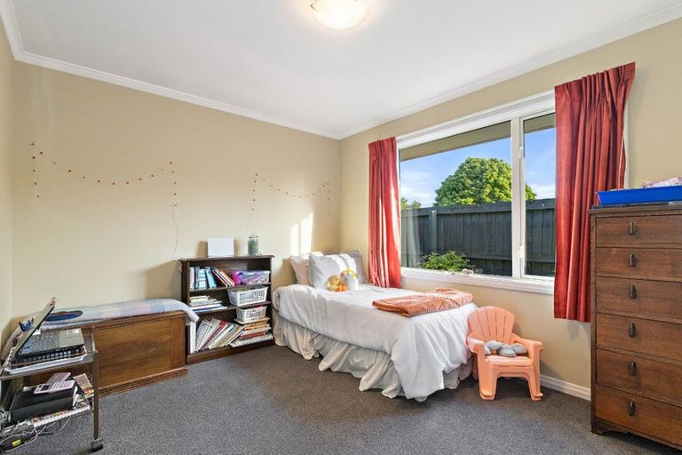 Photo of property in 7 Coolspring Way, Redwood, Christchurch, 8051